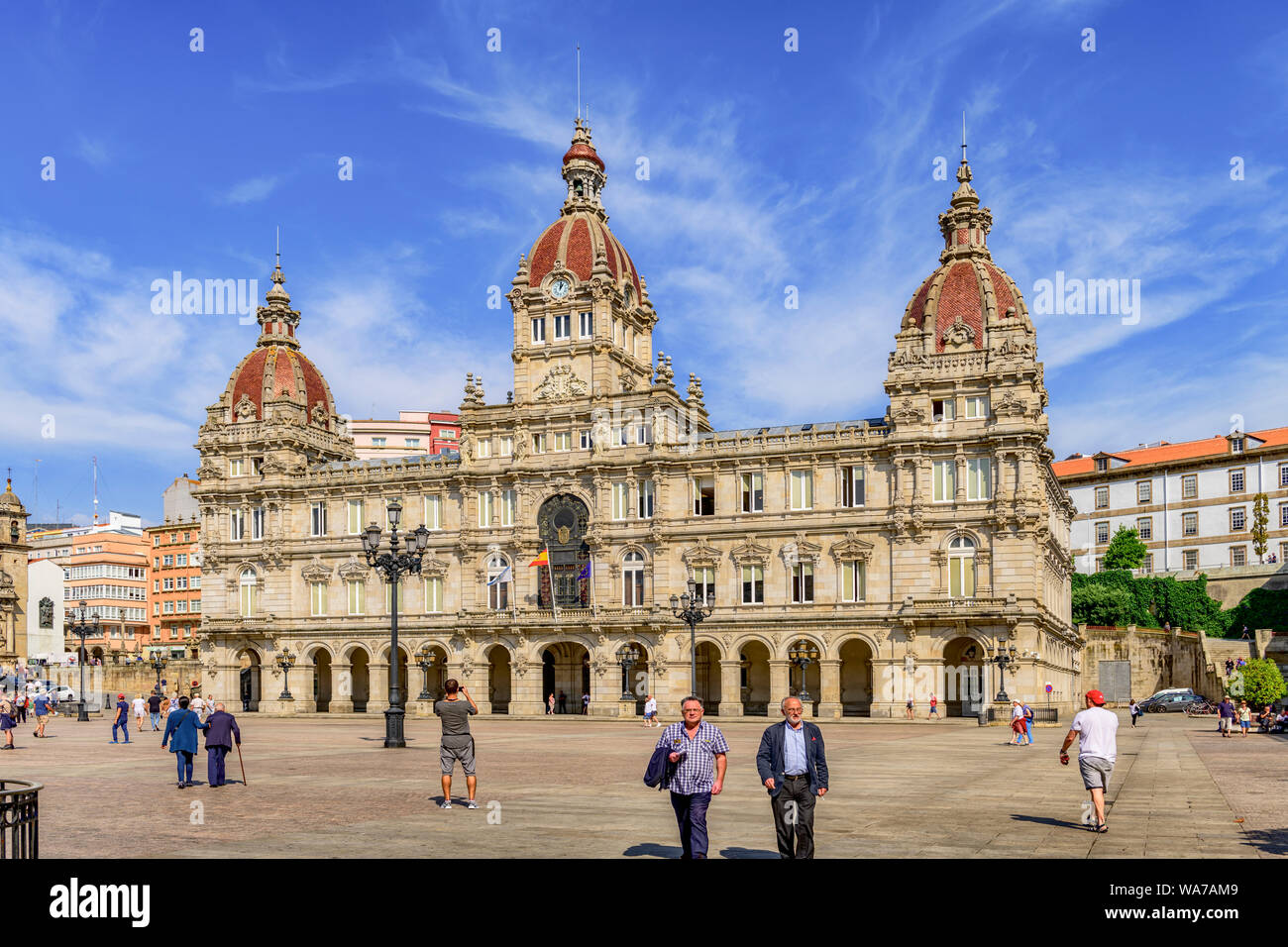 A la Coruna, Spagna. L'edificio ornato municipio Palacio Municipal in piazza Maria Pita. A la coruna. Spagna Foto Stock