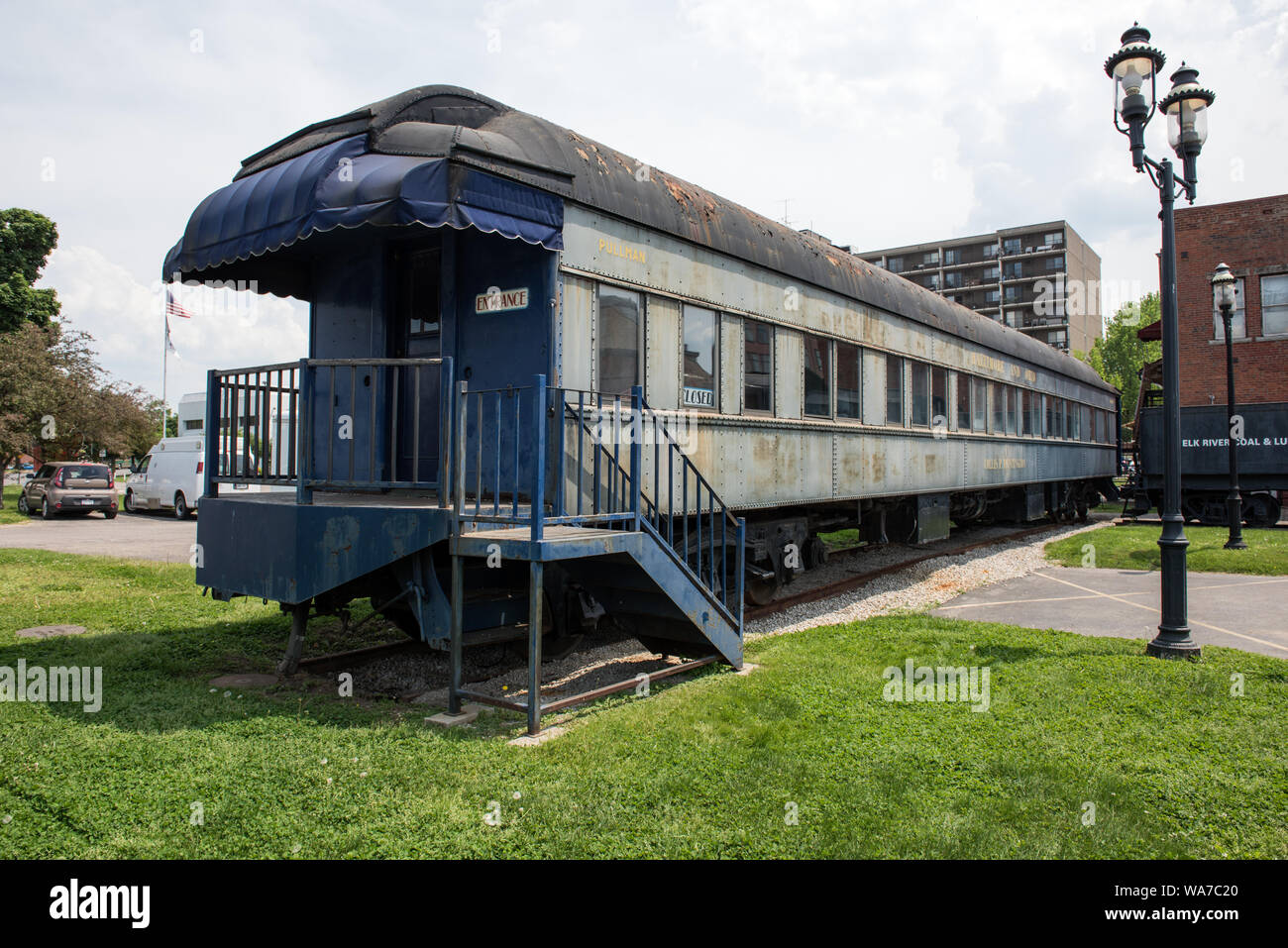 Una vecchia ferrovia osservazione auto alla stazione di patrimonio, a Baltimore & Ohio Railroad Station nel centro cittadino di Huntington, West Virginia, che è stato convertito in un assortimento di negozi e ristoranti Foto Stock