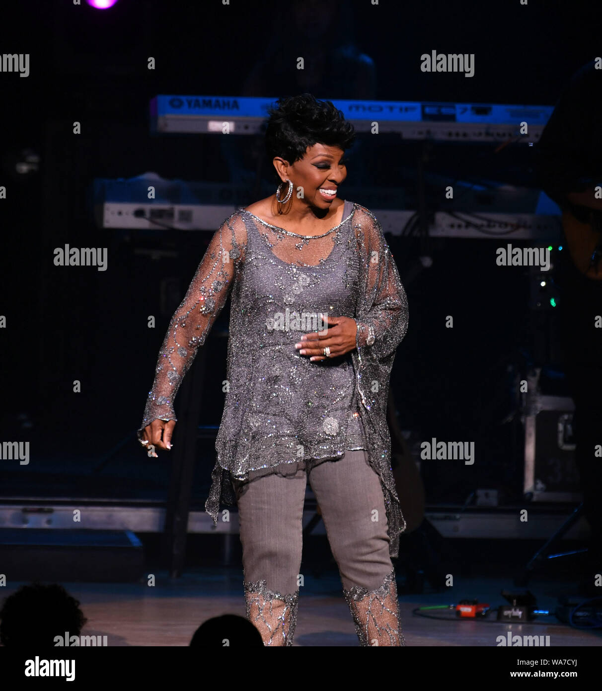 Agosto 17, 2019, Norfolk, Virginia, Stati Uniti d'America: Gladys Knight imperatrice di anima del brivido un sold out folla a Chrysler Hall il 17 agosto 2019 a Norfolk, Virginia. Un sette volte vincitore di Grammy, cantante, compositore, attrice, imprenditrice e autore di questa signora è una leggenda. ..Foto ..Â©Jeff Moore 2019 (credito Immagine: © Jeff Moore/ZUMA filo) Foto Stock