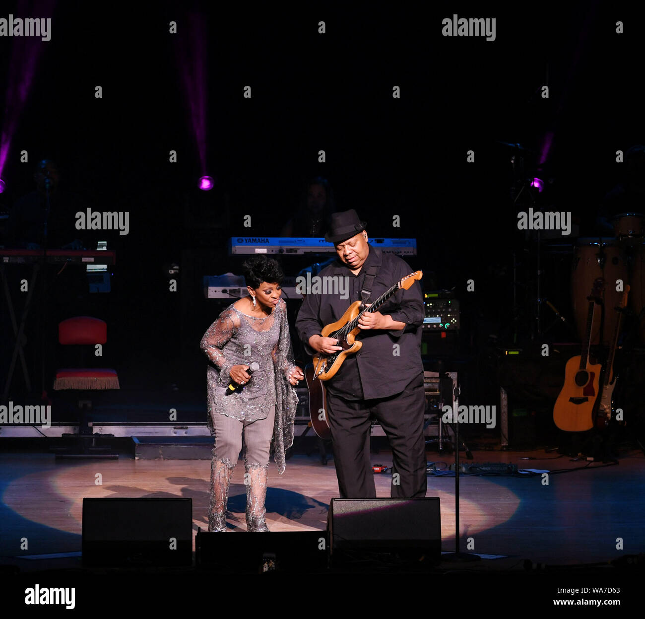 Agosto 17, 2019, Norfolk, Virginia, Stati Uniti d'America: Gladys Knight imperatrice di anima del brivido un sold out folla a Chrysler Hall il 17 agosto 2019 a Norfolk, Virginia. Un sette volte vincitore di Grammy, cantante, compositore, attrice, imprenditrice e autore di questa signora è una leggenda. ..Foto ..Â©Jeff Moore 2019 (credito Immagine: © Jeff Moore/ZUMA filo) Foto Stock