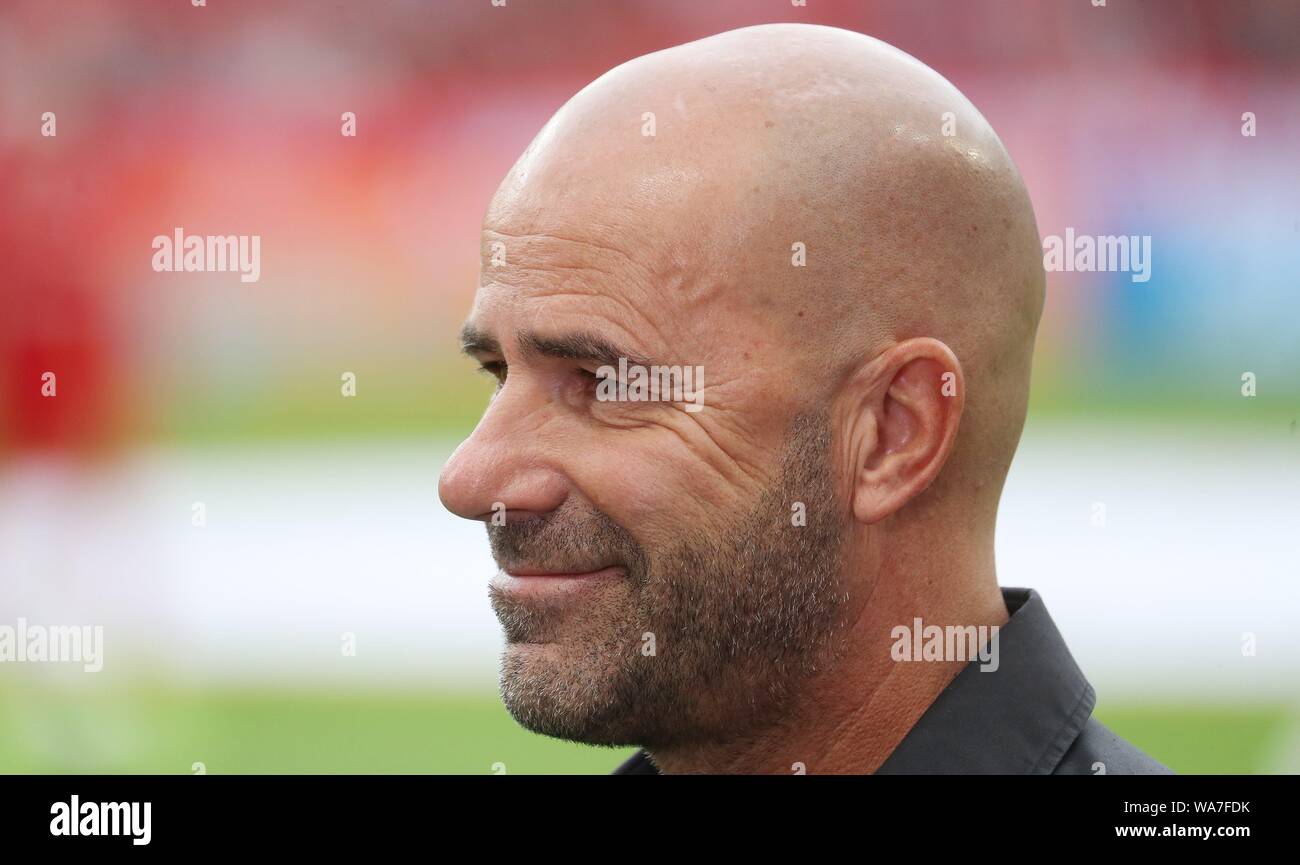 Firo: 17.08.2019 Calcio, 2019/2020 1.Bundesliga: Bayer Leverkusen - SC Paderborn 3: 2 Peter Bosz, Ritratto | Foto Stock