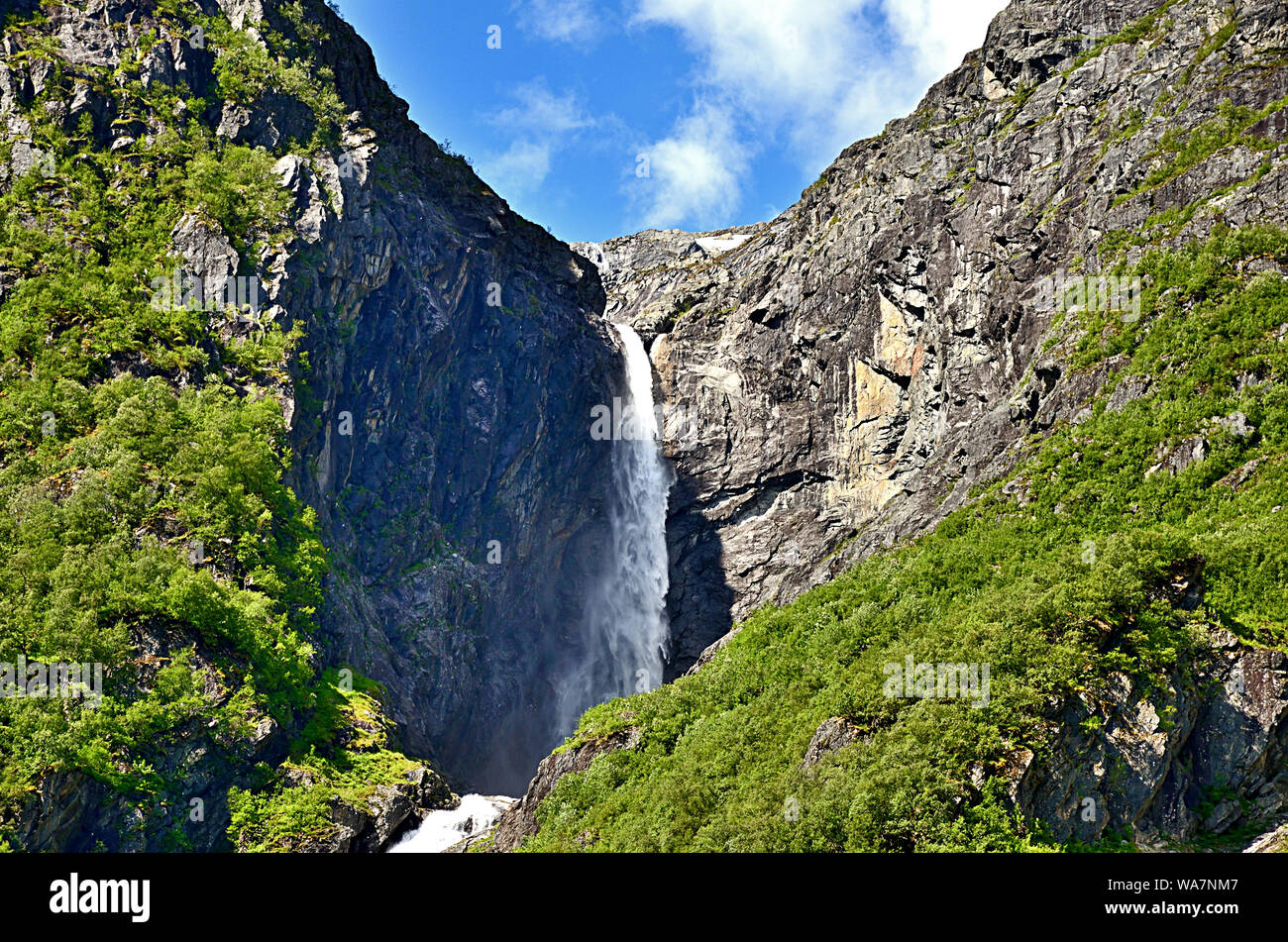 Una cascata norvegese Foto Stock
