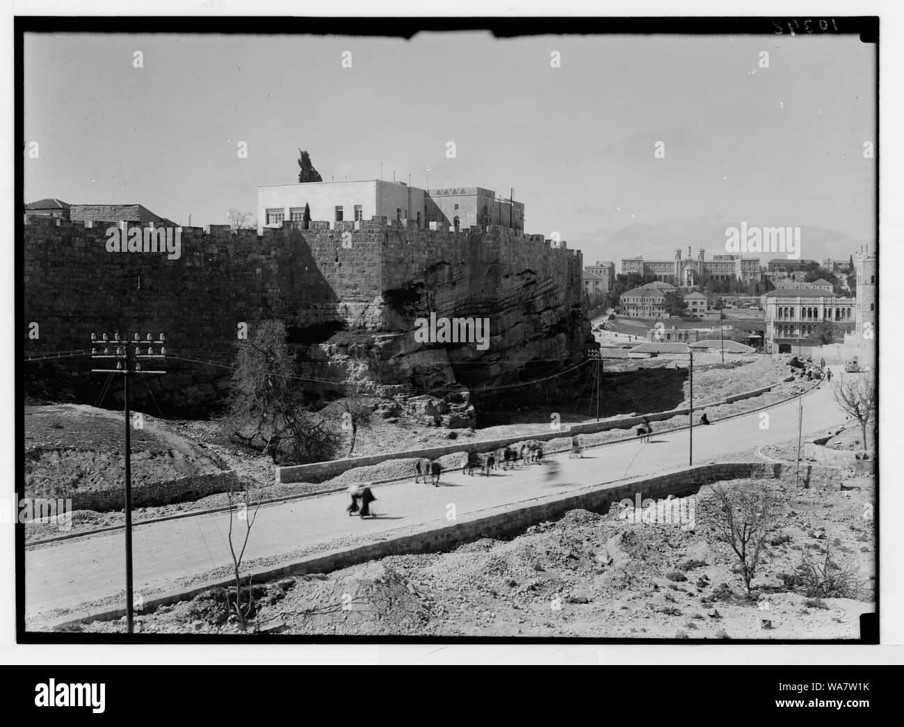 Baby home sulla parete nord della città [Gerusalemme] dalla collina opposta, "Calvario" Foto Stock