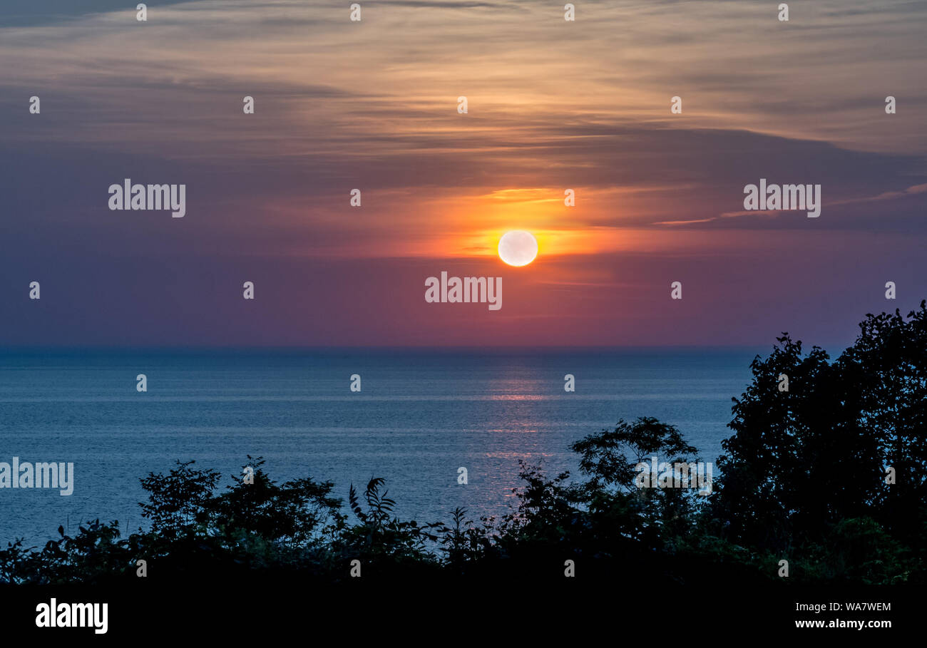 Bella colorato tramonto sul Lago Michigan negli STATI UNITI D'AMERICA Foto Stock