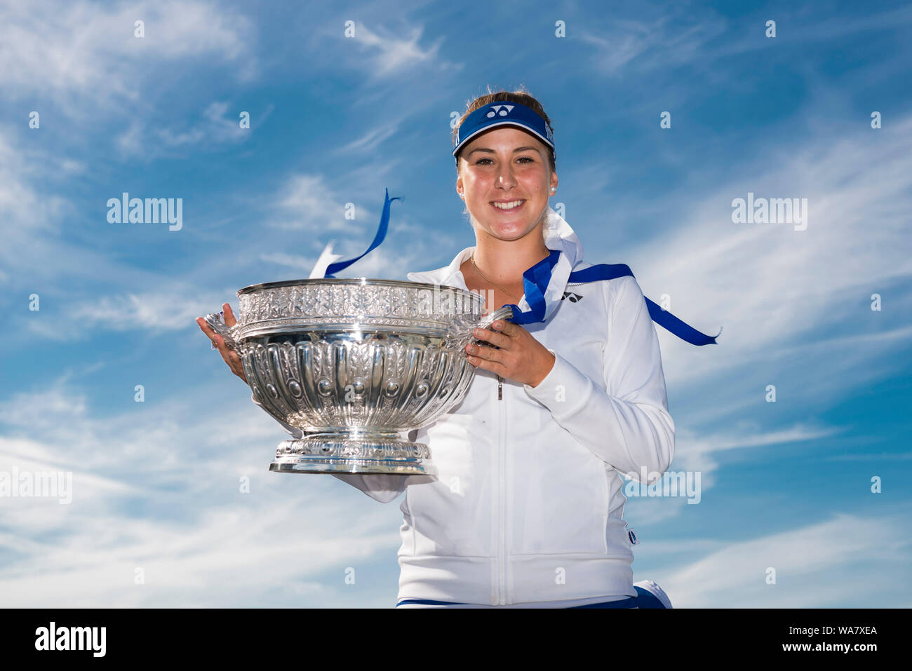 Aegon International 2015, Eastbourne Inghilterra - Womens Singles finale. Belinda Bencic della Svizzera vincitore del singolare femminile finale con Aegon trophy. Foto Stock