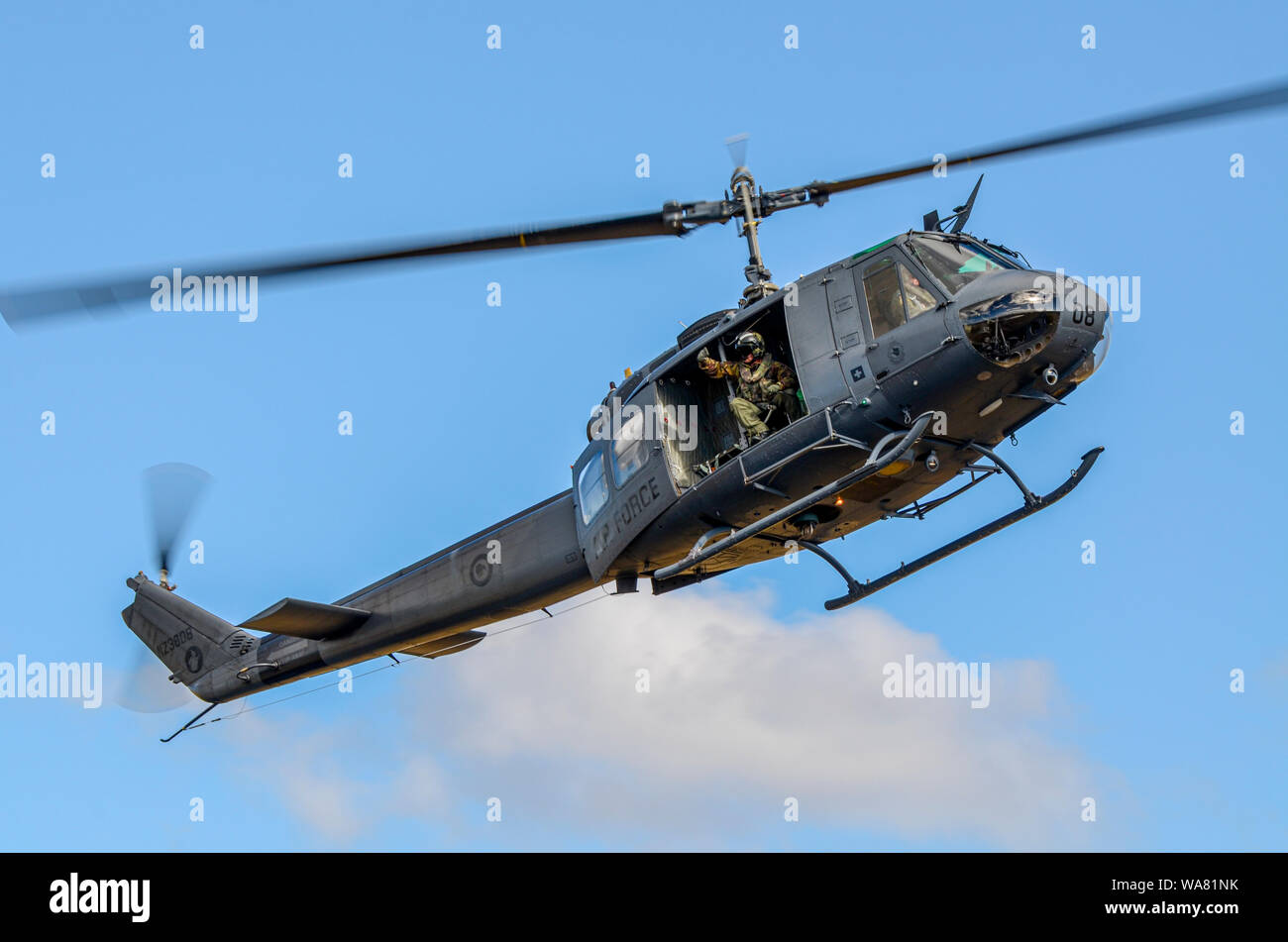 Bell UH-1H Huey elicottero del Royal New Zealand Air Force 3 squadrone a Wings Over Wairarapa airshow cofano, aerodrome, Masterton, Nuova Zelanda Foto Stock