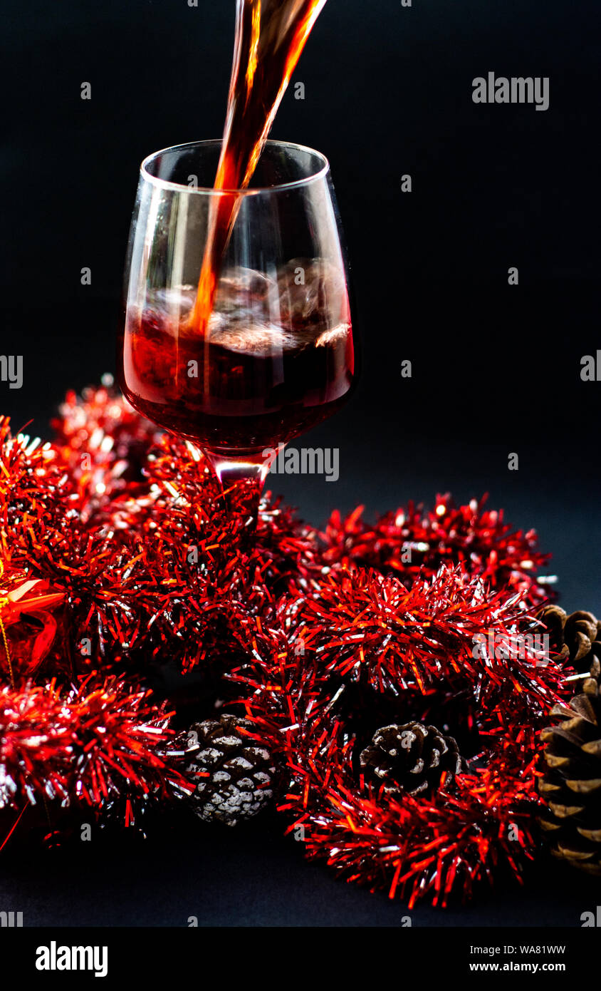 Varie selezioni di vini, bicchieri per vacanze di Natale party Foto Stock