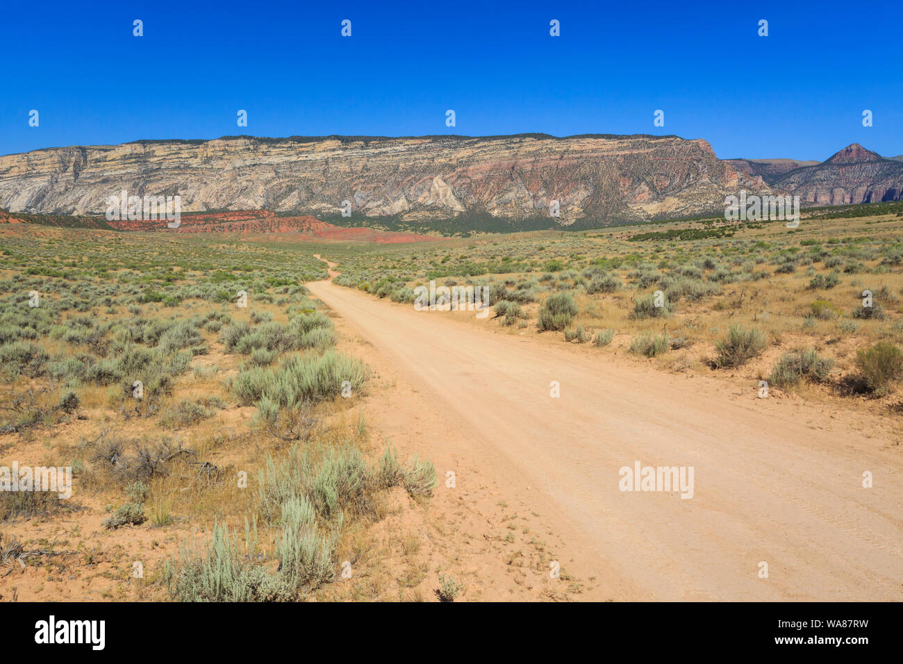 Harpers corner ridge visto dal banco di yampa nel dinosauro monumento nazionale, colorado Foto Stock