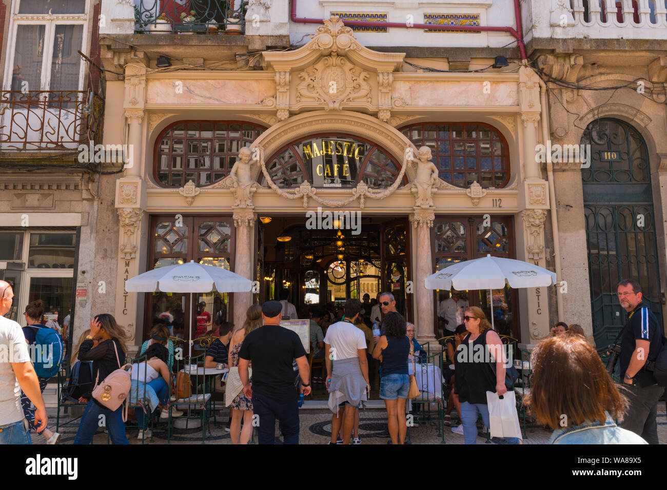 Portogallo Porto Porto Rua Santa Caterina Art Nouveau da João Queiroz Majestic cafe 1921 persone famose venue intellettuali bohémien facciata della coda Foto Stock