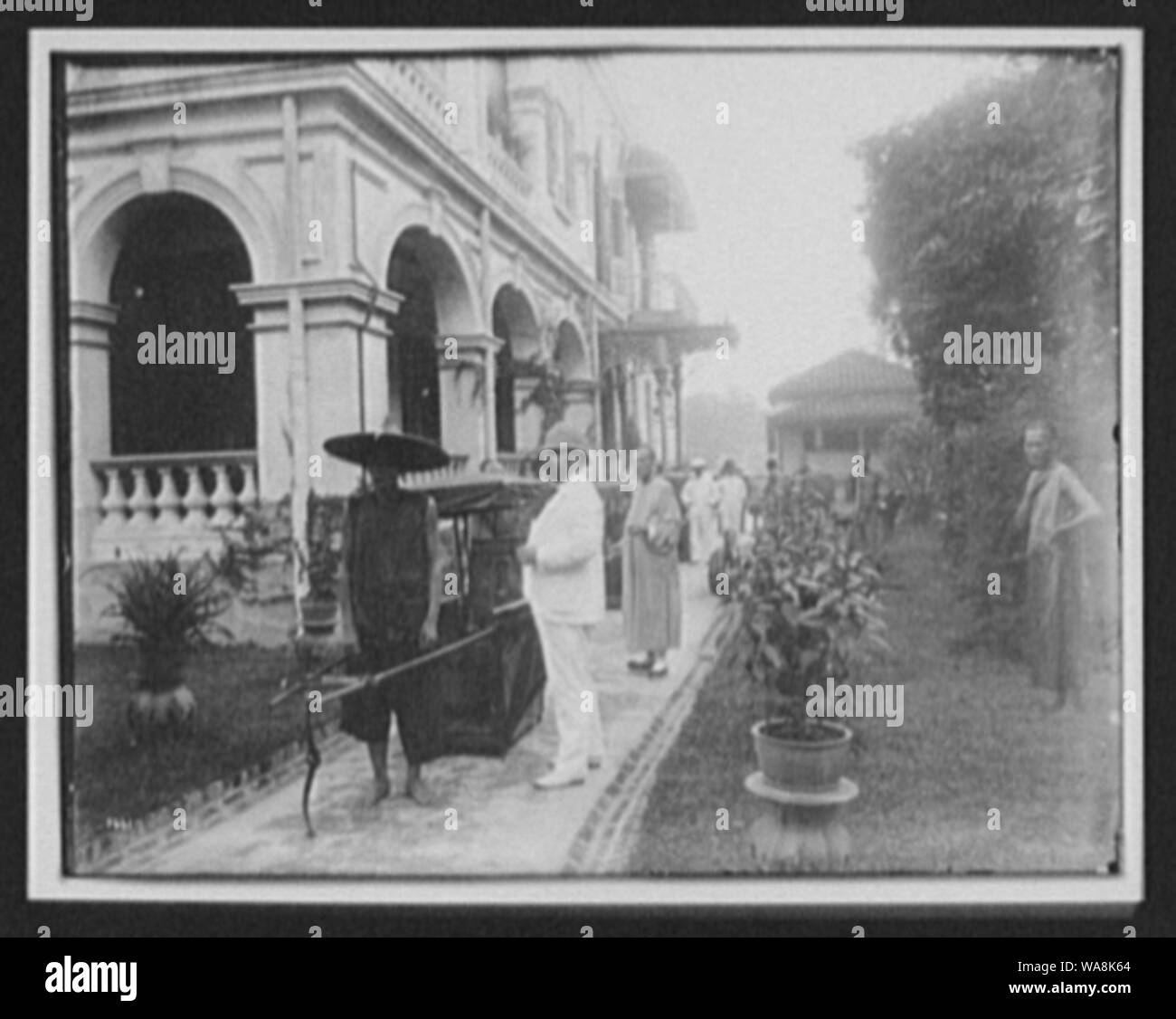 Cantone - Joseph G. Pangborn accanto portantina Foto Stock