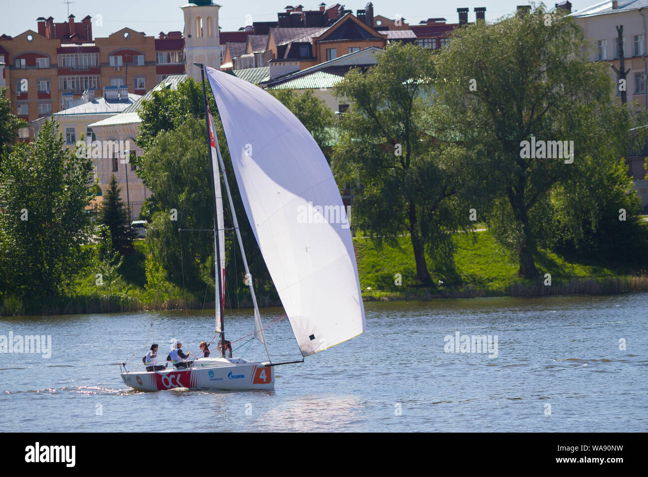 Barca a vela competetion sul fiume. La Russia, Kazan, 28.05.2019 Foto Stock