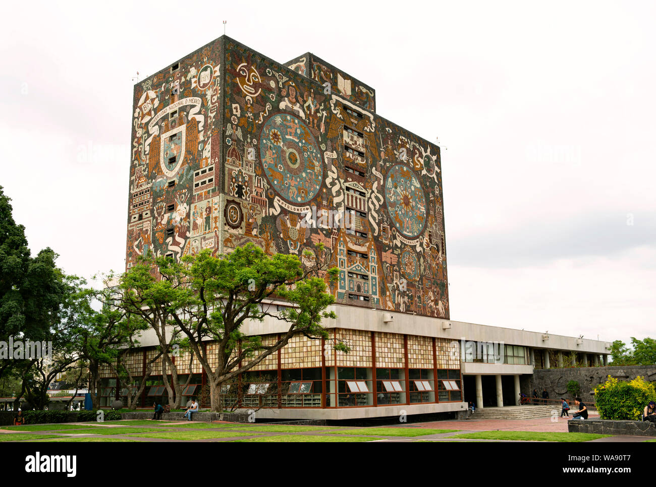 La Biblioteca Centrale (Biblioteca Centrale) sul campus della UNAM (Università Nazionale Autonoma del Messico). Città del Messico, Messico, Giu 2019 Foto Stock