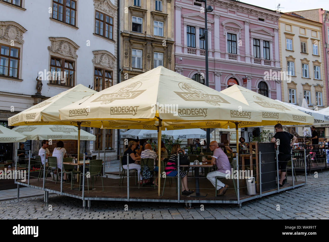 Piazza inferiore (Dolni Namesti) a Olomouc, Repubblica Ceca Foto Stock