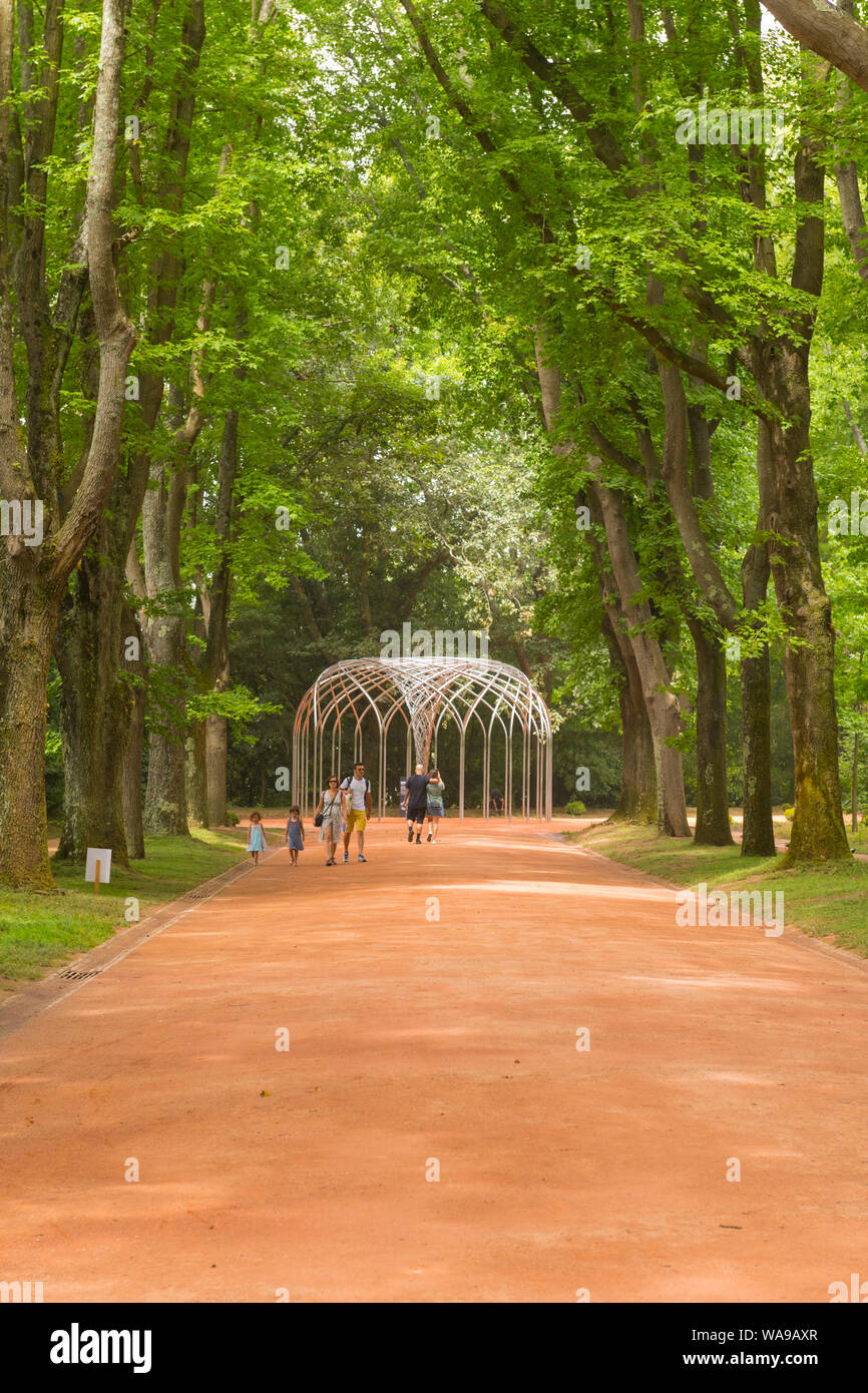 Portogallo Porto Porto Jardim do Palacio de Cristal Crystal Palace Gardens Il vostro futuro è ora Olafur Eliasson 2019 acciaio inossidabile pavilion opera d'arte Foto Stock