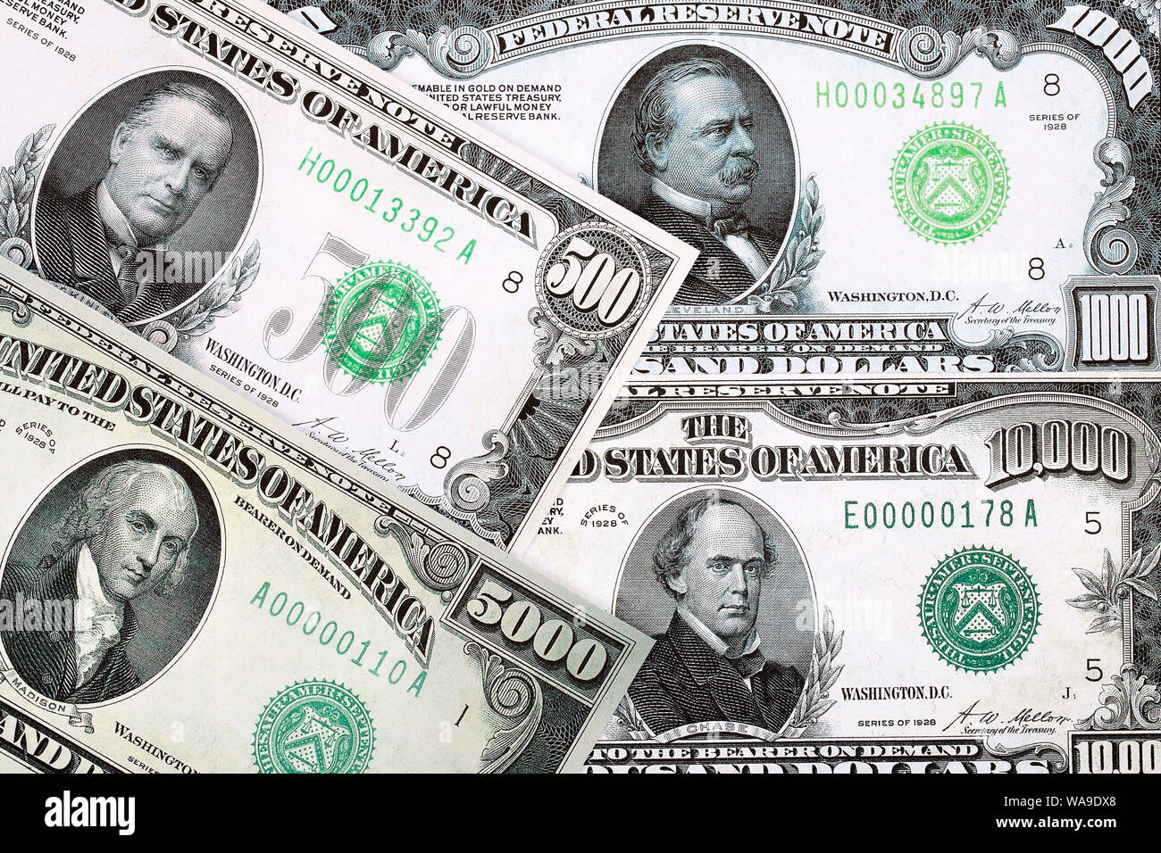 Alta banconote di taglio del dollaro americano, uno sfondo Foto Stock