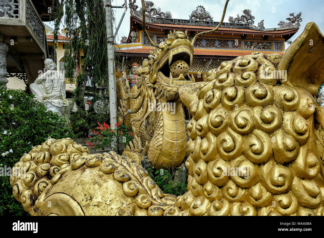 Chua Linh Quang Pagoda di Dalat, Vietnam. La Pagoda fu costruito in antico stile architettonico che combina cinesi e vietnamiti art. Foto Stock