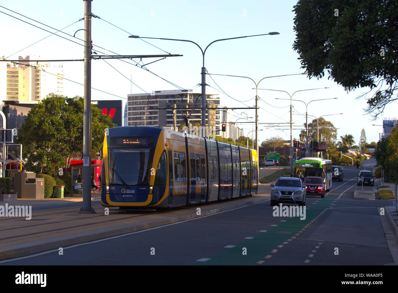 Q Link Tram - Light Rail passando per Southport Queensland Australia Foto Stock