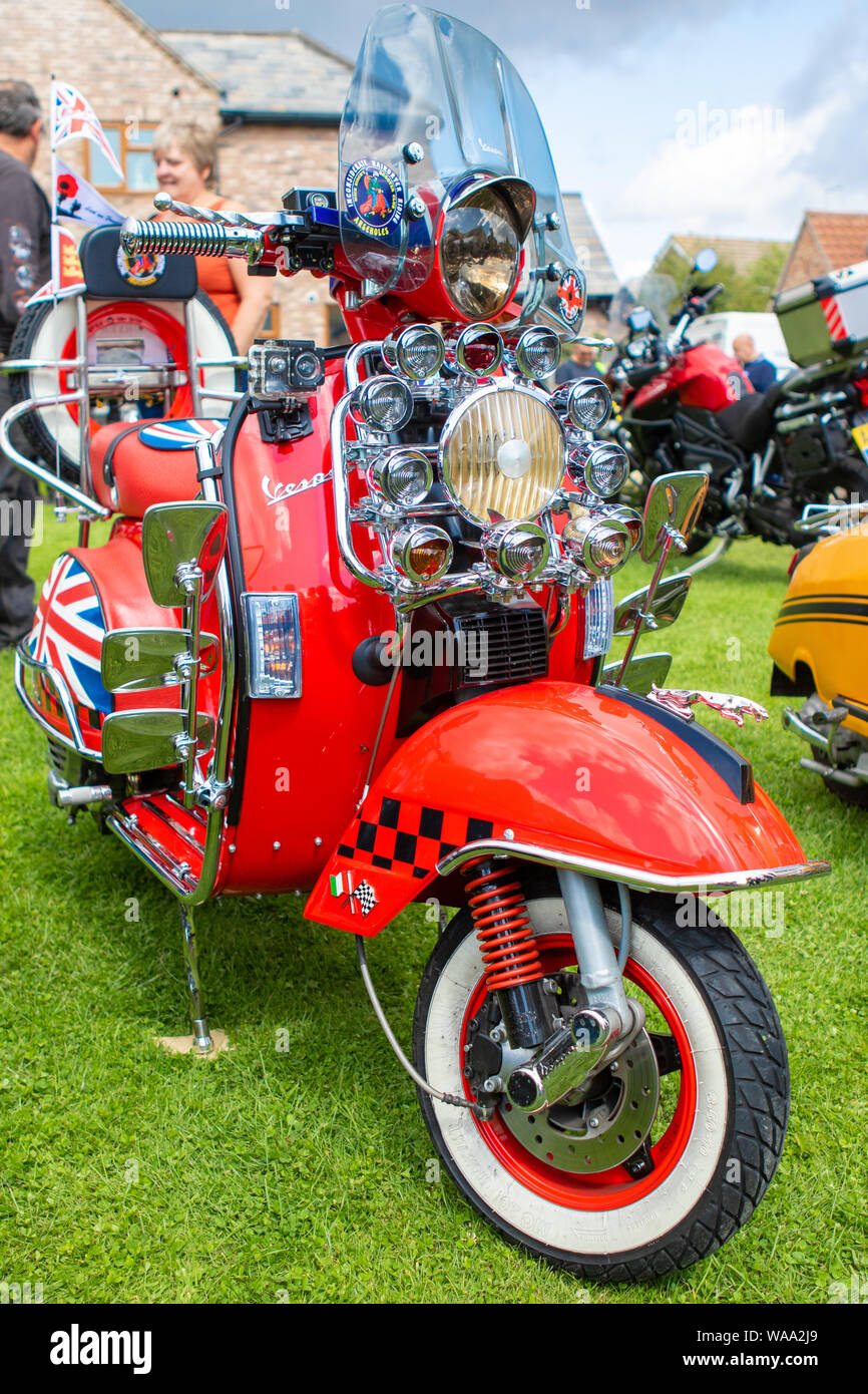 Personalizzato di scooter Vespa Foto Stock