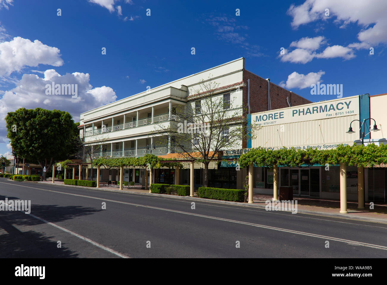 Max Center (1930) prominente edificio sulla strada Heber Moree Nuovo Galles del Sud Australia Foto Stock