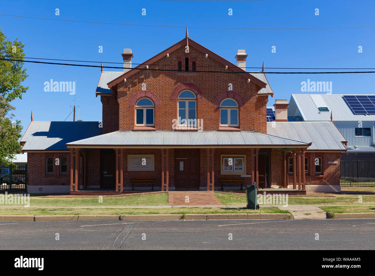 Storico Tribunale Walgett (1880) è di stile vittoriano in stile Regency e un buon esempio di i tribunali progettato dall architetto coloniale James Barnet. Foto Stock