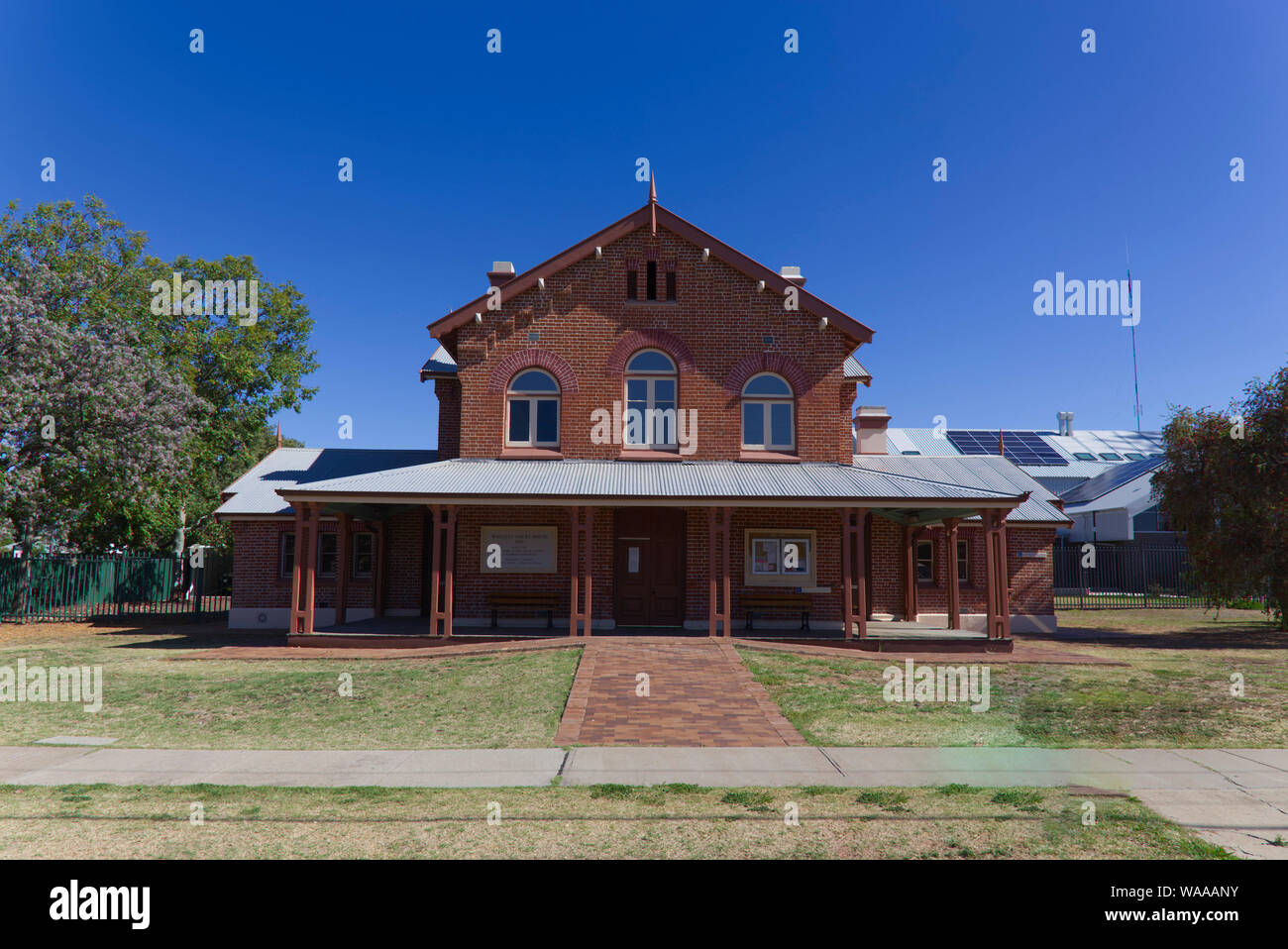 Storico Tribunale Walgett (1880) è di stile vittoriano in stile Regency e un buon esempio di i tribunali progettato dall architetto coloniale James Barnet. Foto Stock