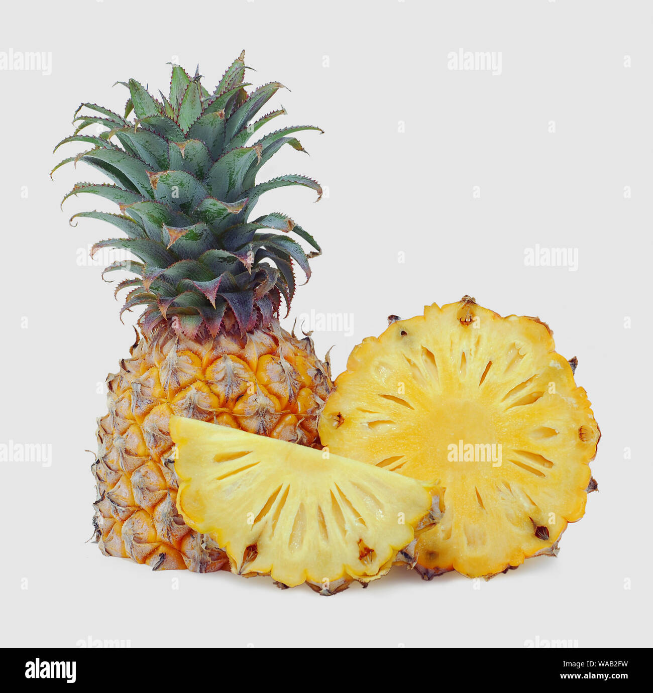 Ananas frutta isolato su sfondo bianco Foto Stock