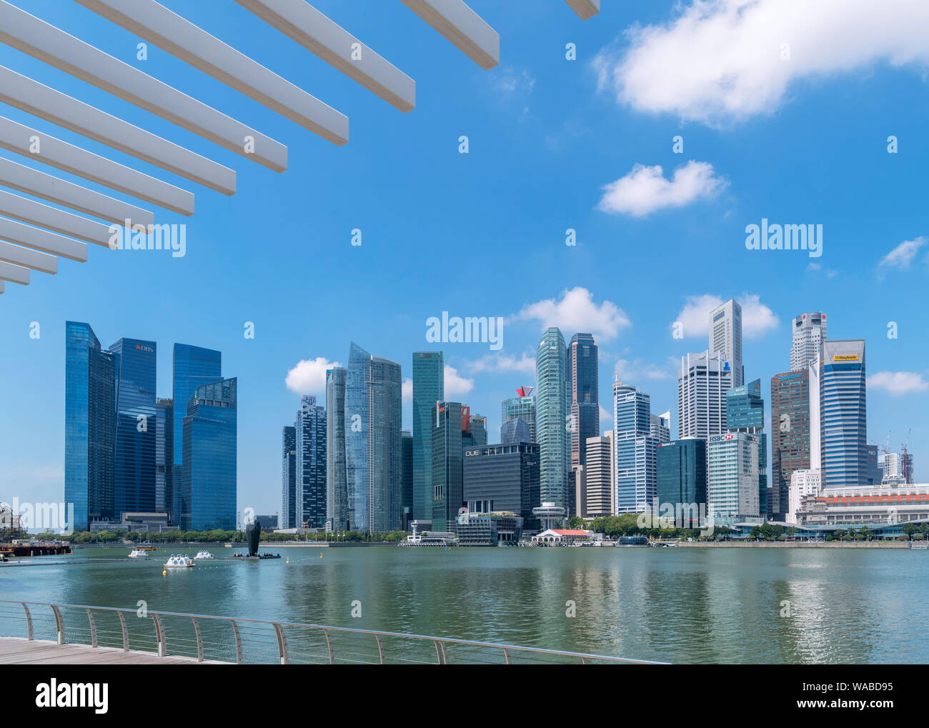 Il quartiere centrale degli affari (CBD) da Marina Bay, Città di Singapore, Singapore Foto Stock