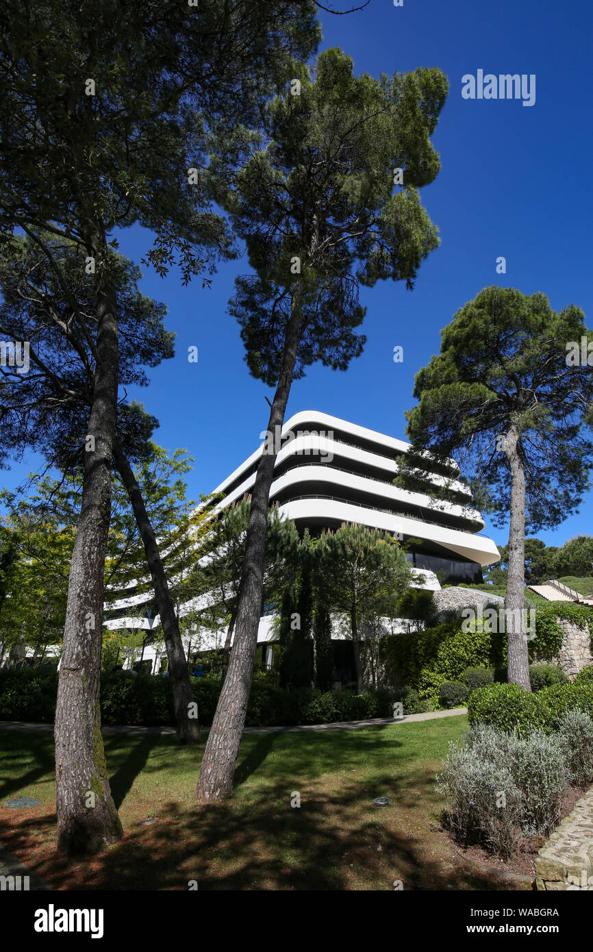 Basso angolo di vista Hotel Lone a Rovigno, Istria, Croazia Foto Stock