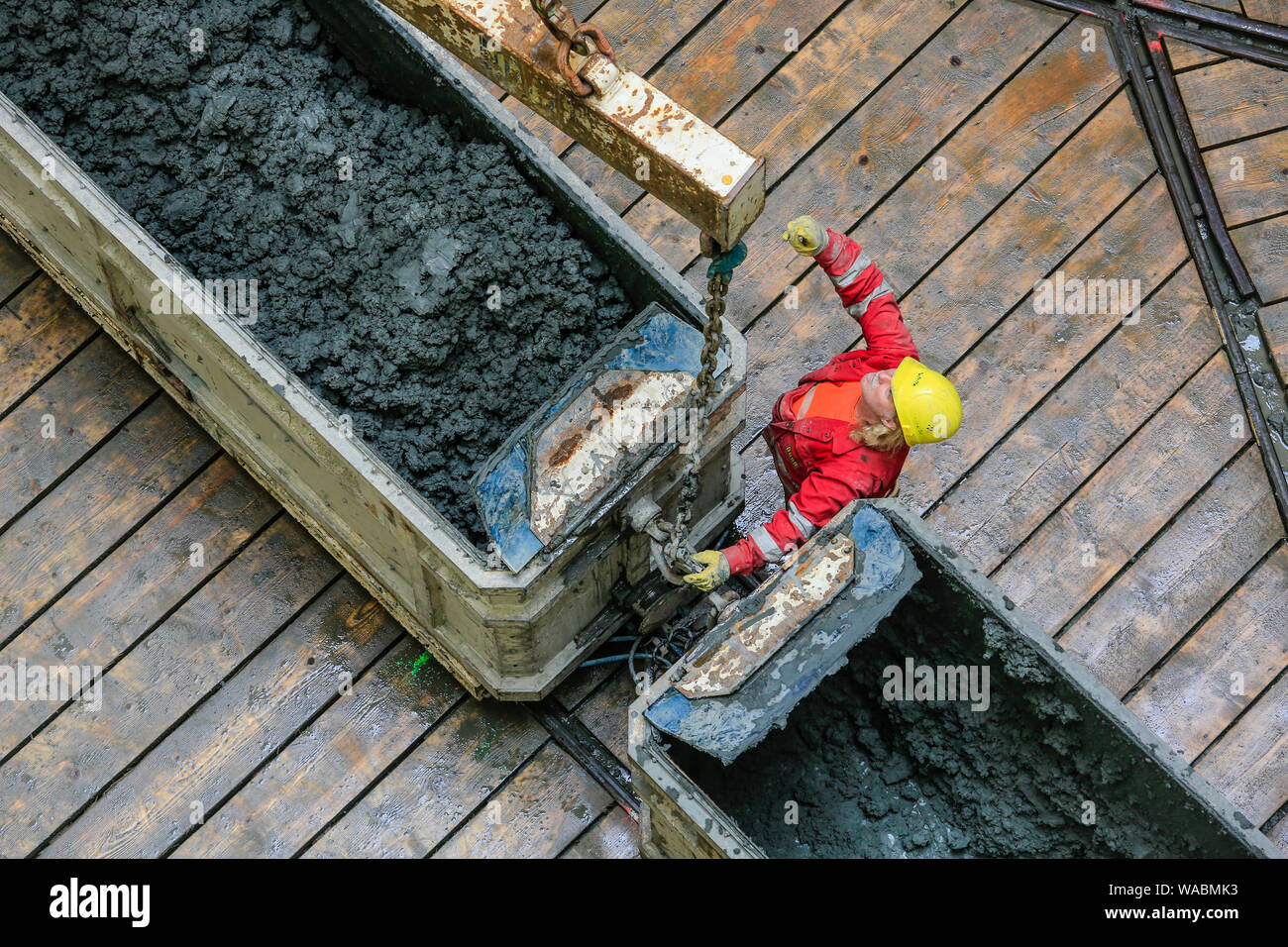 Oberhausen, la zona della Ruhr, Renania settentrionale-Vestfalia, Germania - Emscher conversione, nuova costruzione dell'Emscher fogna AKE, tunnel tuebbing guida a sha Foto Stock