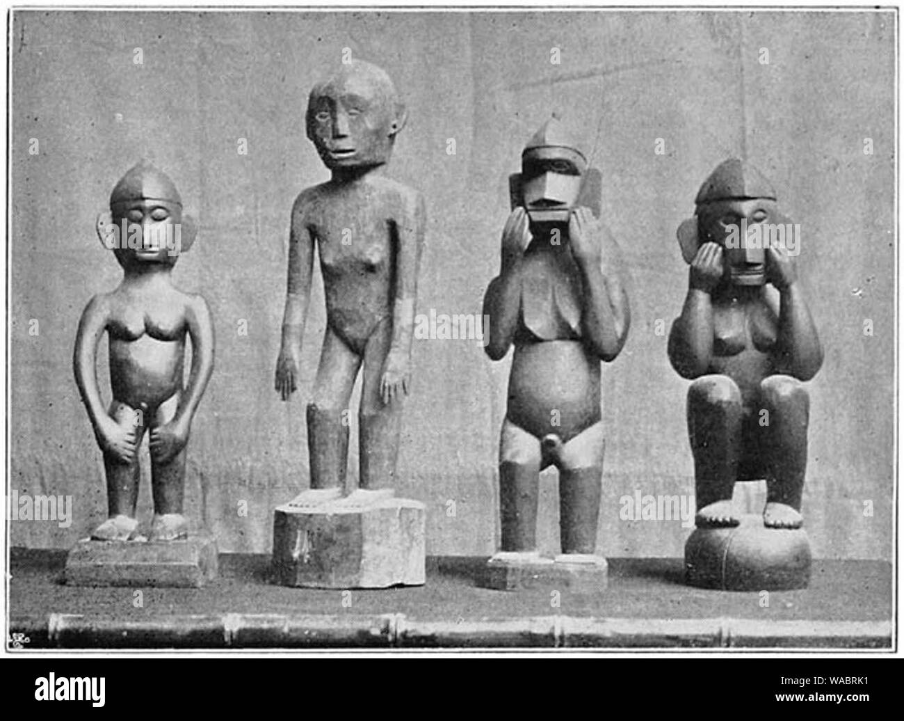 Taotao sculture di anito antenato spiriti dal popolo Ifugao, Filippine Foto Stock