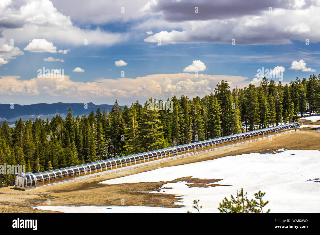 Innovativa racchiusa Ski lift People Mover Foto Stock
