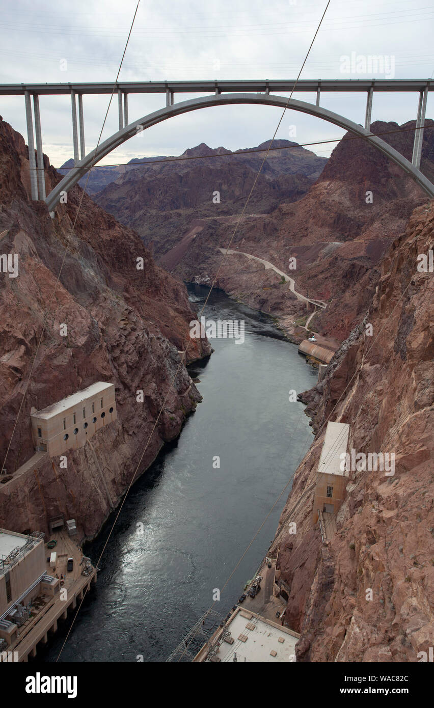 La diga di Hoover ponte sopra il fiume Colorado Foto Stock