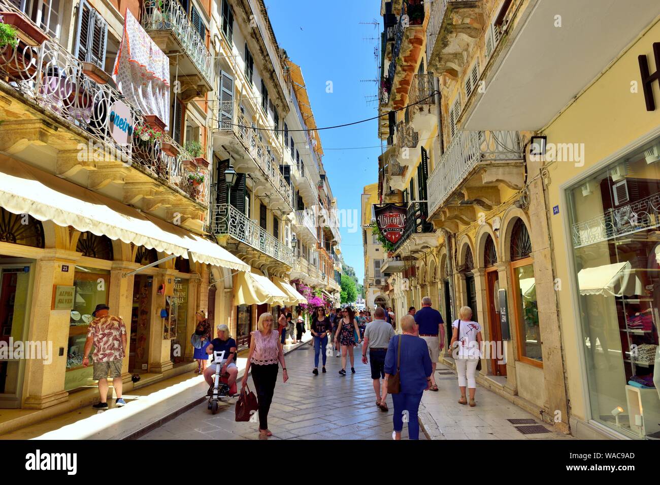 Corfu Old Town,street scene,,Corfu Corfu, Grecia Foto Stock