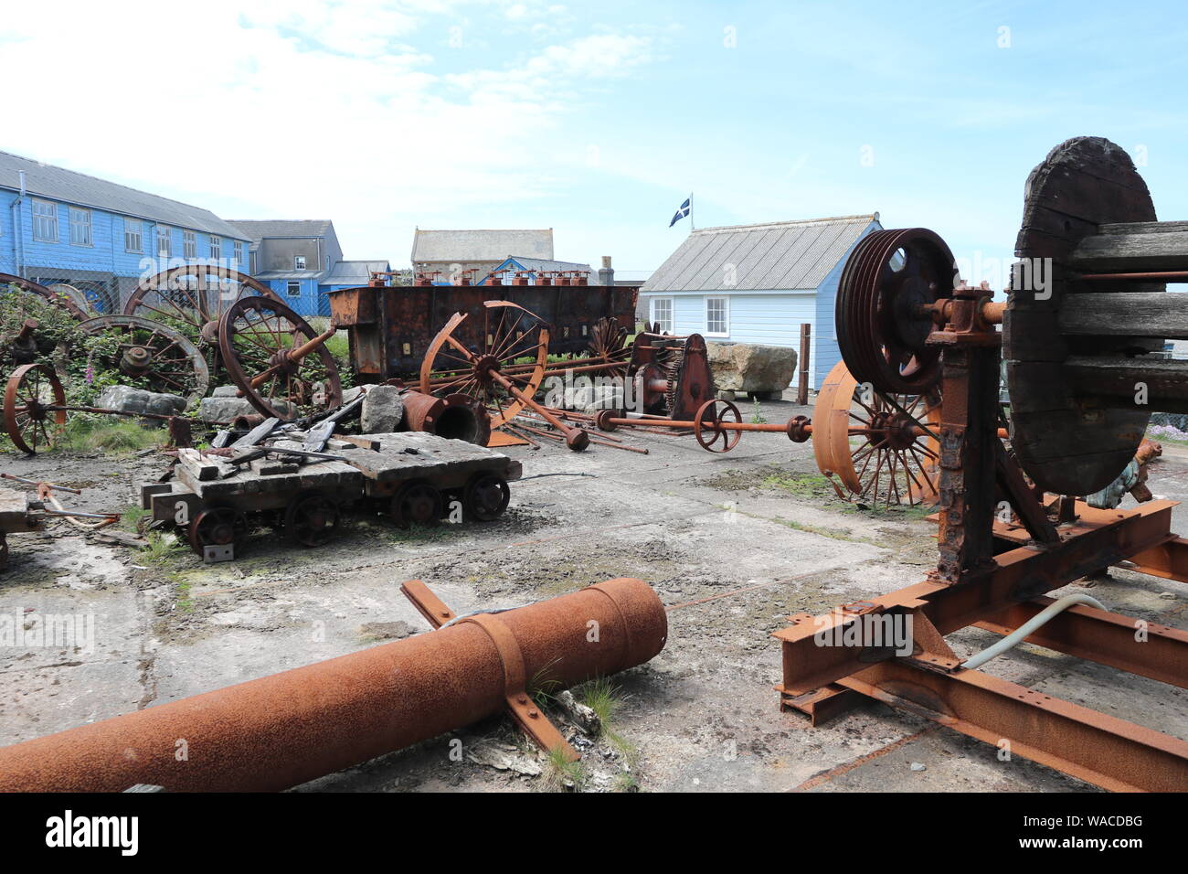 Cornish miniera di stagno attrezzature abbandonate Foto Stock