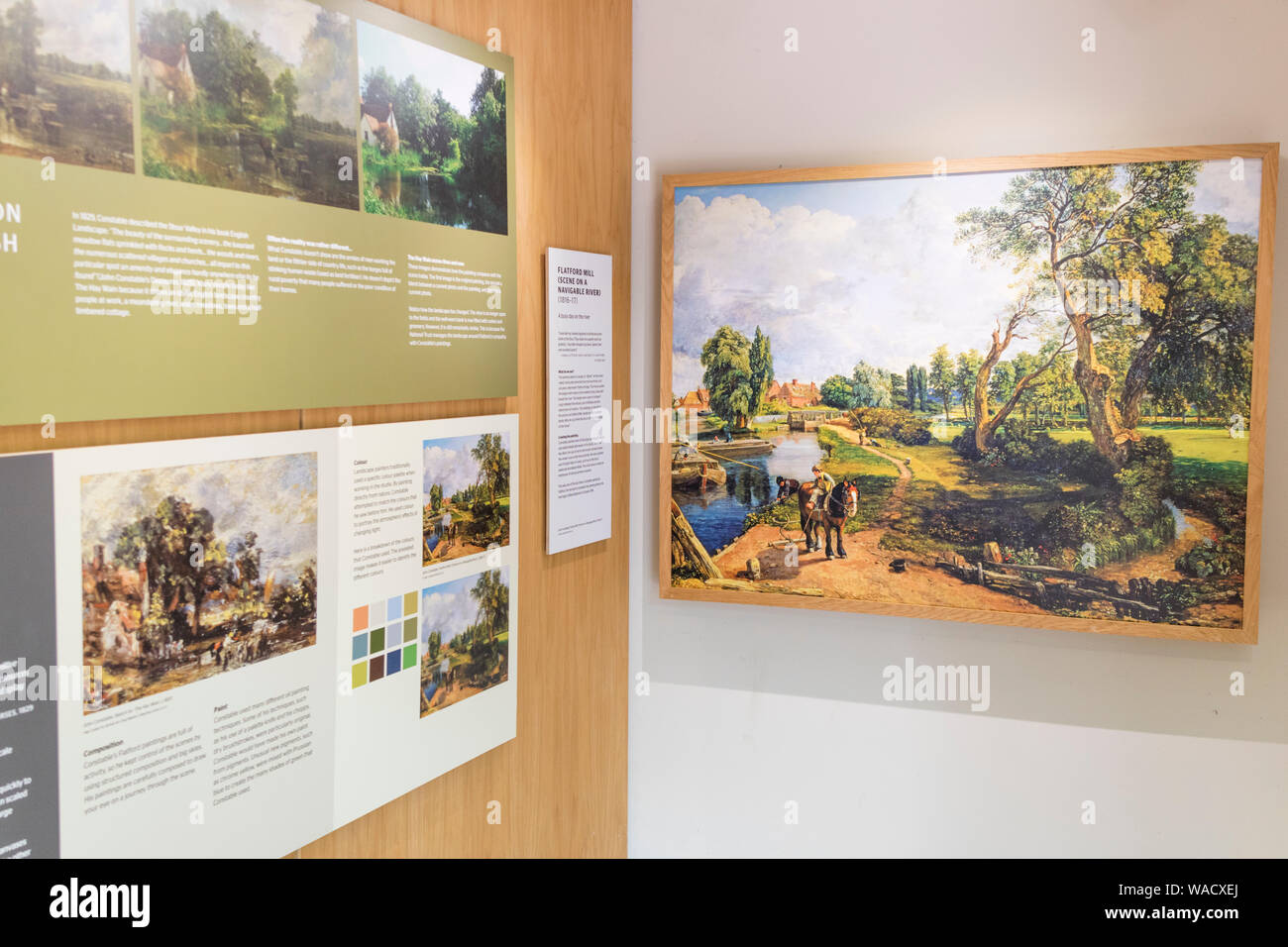 Il centro visitatori al National Trust è Flatford Mill celebrando il lavoro dell artista John Constable 1776 -1837, Suffolk, Inghilterra, Regno Unito Foto Stock