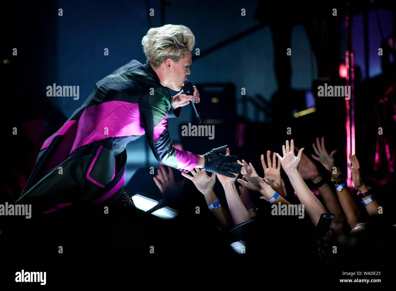 Toronto, Canada. 18 Agosto, 2019. Alecia Beth Moore, noto professionalmente come rosa (stilizzata come P!nk) eseguito un sold out show in Toronto. Credito: SOPA Immagini limitata/Alamy Live News Foto Stock