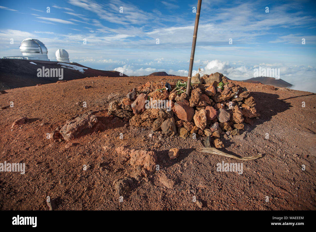 I marcatori di pietra/Native Hawaiian santuari (Heiau), che serve anche come un promemoria della storia sacra di Mauna Kea, Hawaii Foto Stock