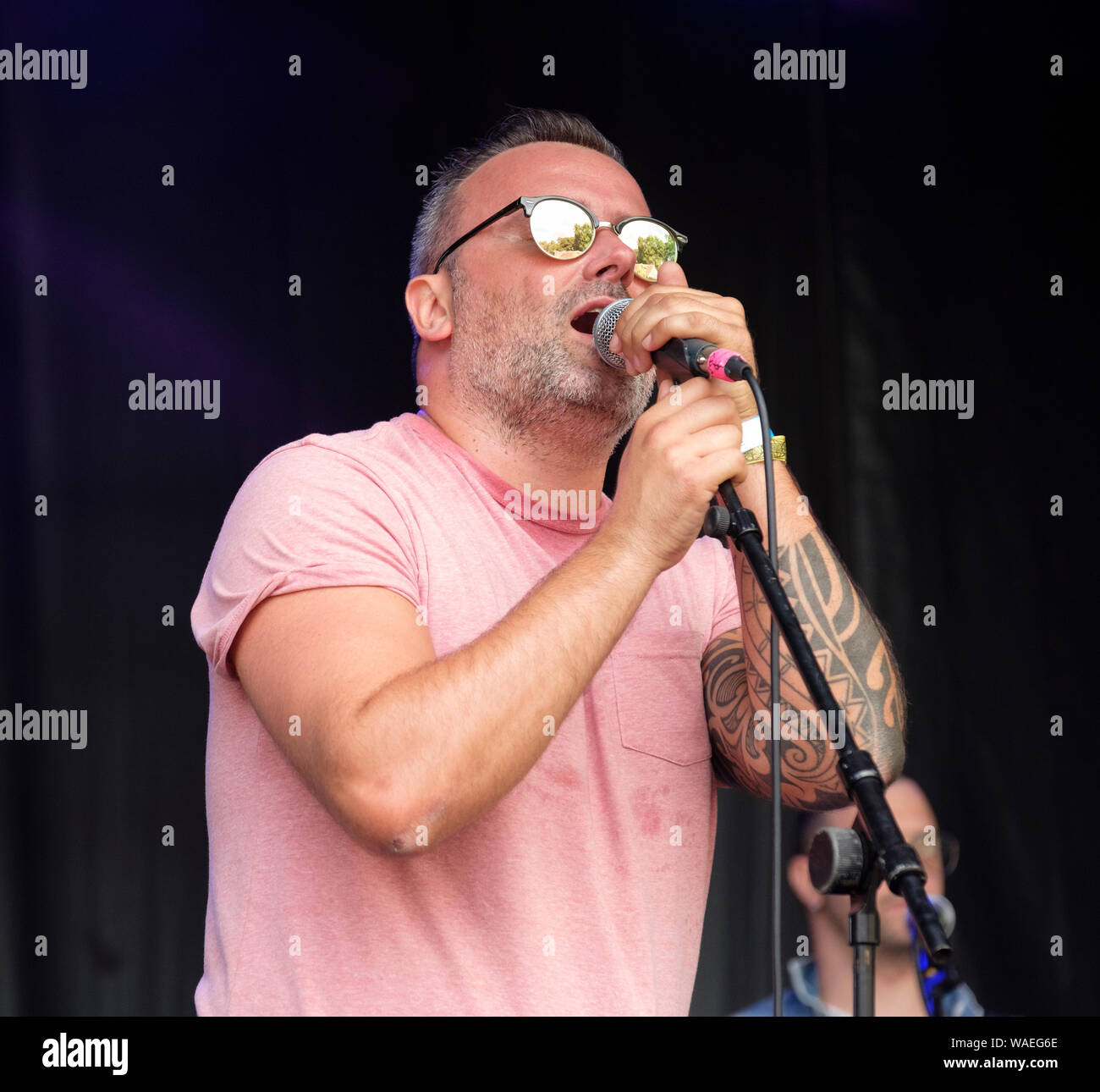 Nolan Frendo di Jetstream esegue a Weyfest music festival, Tilford, Surrey, Regno Unito. Agosto 18, 2019 Foto Stock
