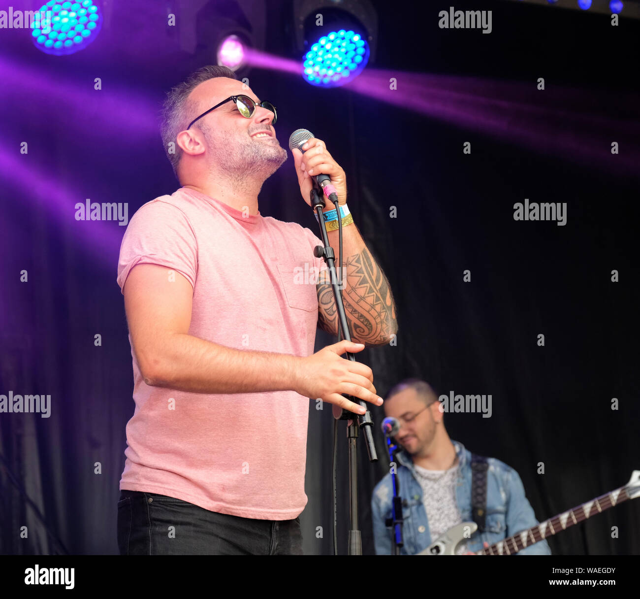 Nolan Frendo di Jetstream esegue a Weyfest music festival, Tilford, Surrey, Regno Unito. Agosto 18, 2019 Foto Stock