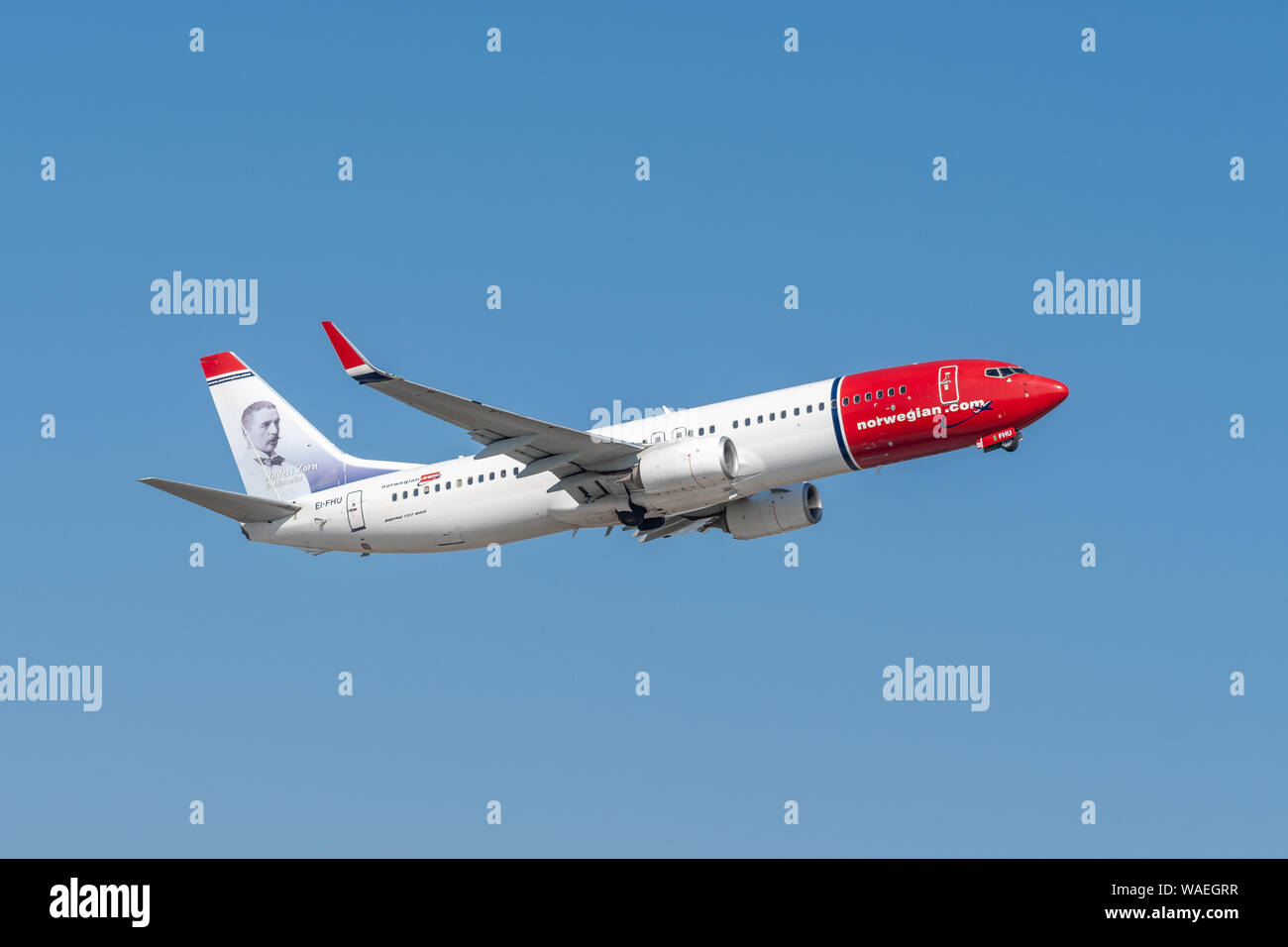 Monaco di Baviera, Germania - marzo 31. 2019 : Norwegian Air International Boeing 737-8JP con il velivolo numero di immatricolazione EI-FHU durante il decollo sul sout Foto Stock