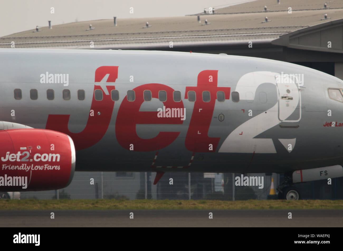 Glasgow, Regno Unito. 1 marzo 2019. Jet2 piano vacanze visto all'Aeroporto Internazionale di Glasgow. Jet2 Vacanze è una compagnia aerea a basso costo che regolarmente trasporta i turisti in tutta Europa. Ha forti legami con due voli giornalieri da Glasgow alle isole Canarie, Isole di Capo Verde, Isole Baleari e Midland in Spagna. È utilizzato il terminale 2 a Glasgow che è utilizzato esclusivamente per le compagnie aeree a basso costo solo. Foto Stock