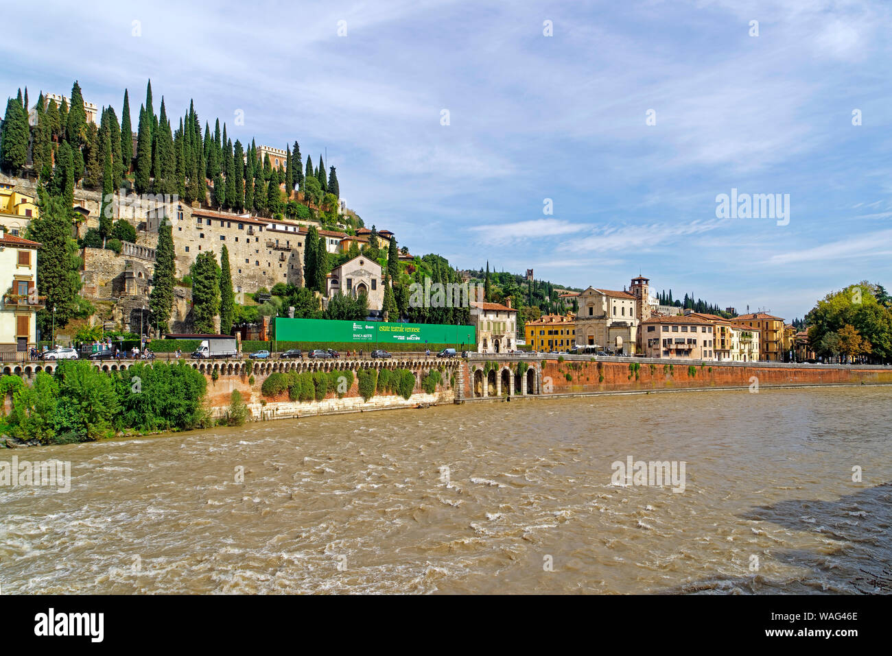 Fluss, Adige, Archäologisches Museum, Teatro Romano, Castel San Pietro, Verona Italien (Italia), 30077088 Foto Stock