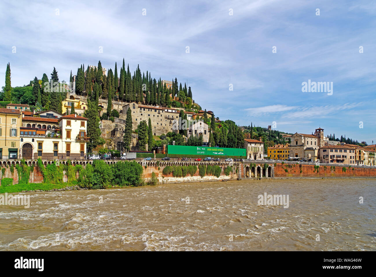 Fluss, Adige, Archäologisches Museum, Teatro Romano, Castel San Pietro, Verona Italien (Italia), 30077090 Foto Stock