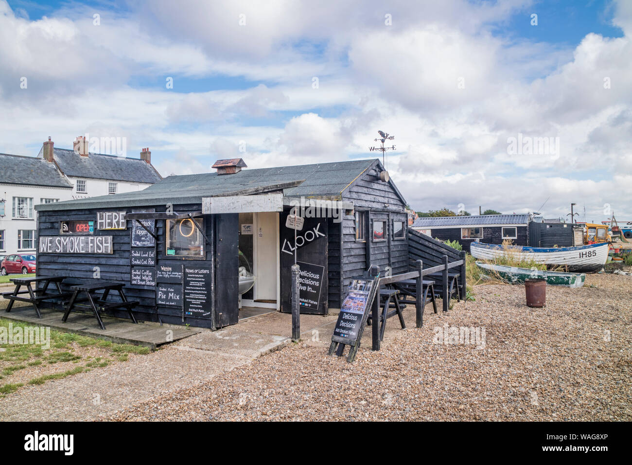 Il pesce fresco venduto sul lungomare di Aldeburgh, Suffolk, Inghilterra, Regno Unito Foto Stock