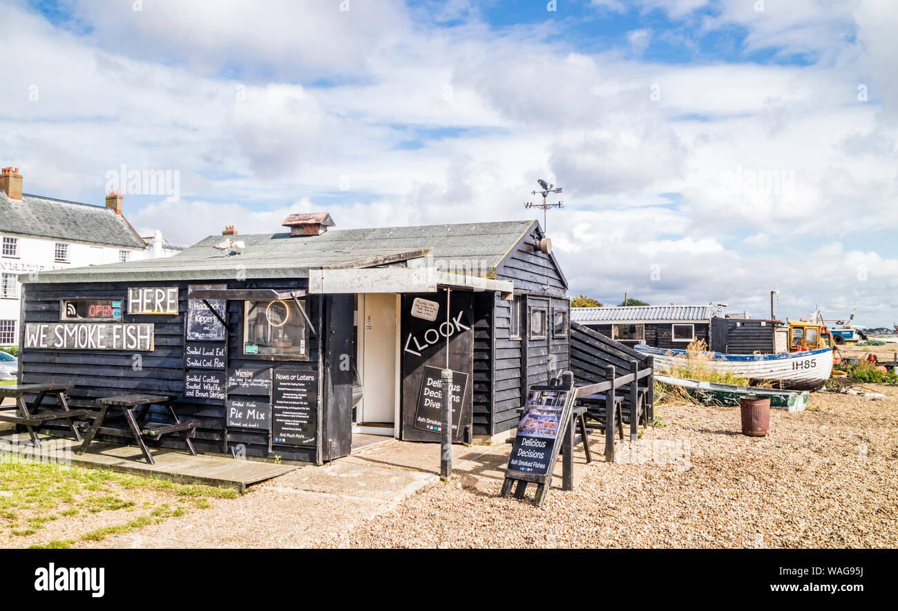 Il pesce fresco venduto sul lungomare di Aldeburgh, Suffolk, Inghilterra, Regno Unito Foto Stock