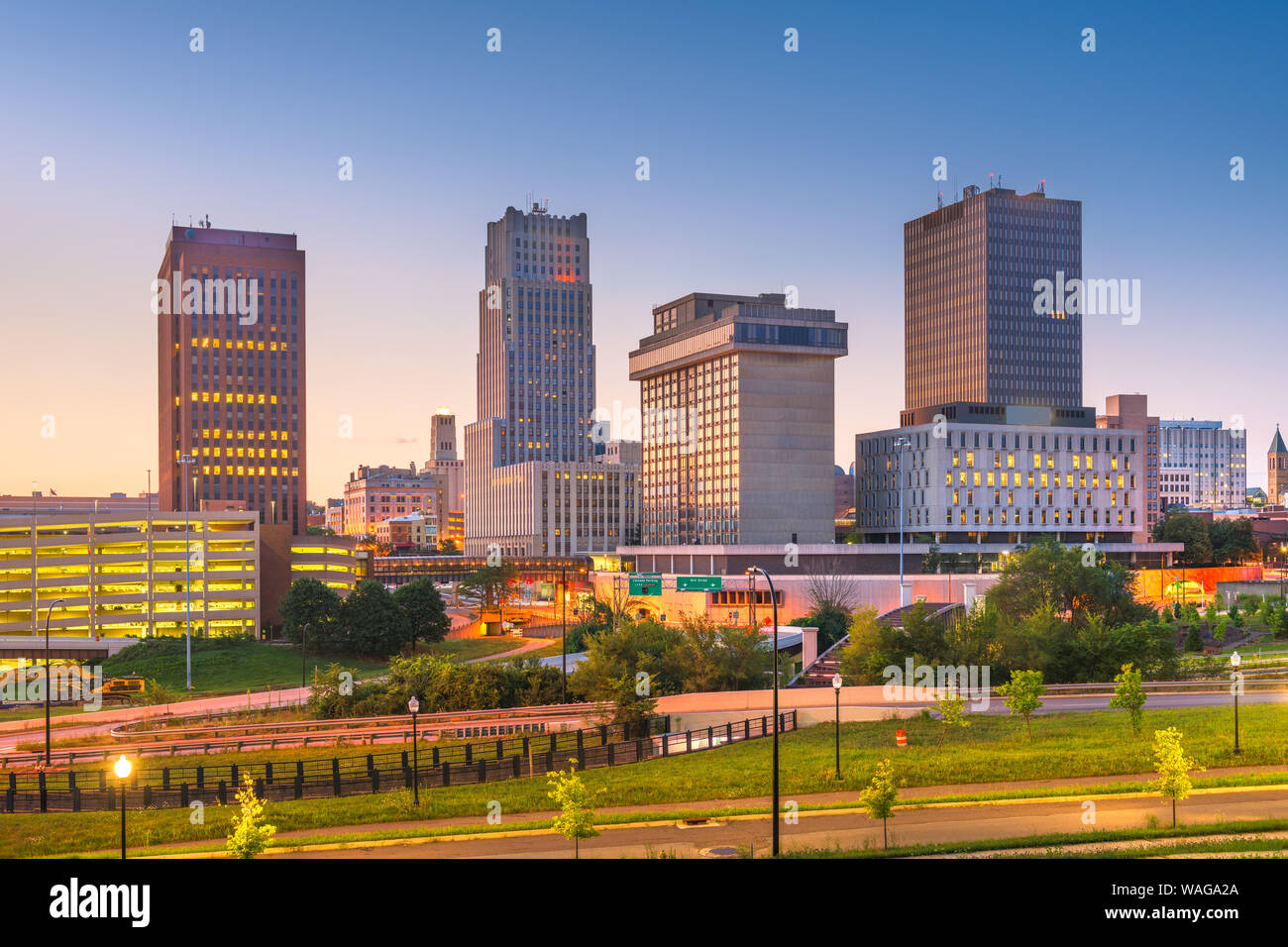 Akron, Ohio, Stati Uniti d'America skyline del centro al tramonto. Foto Stock