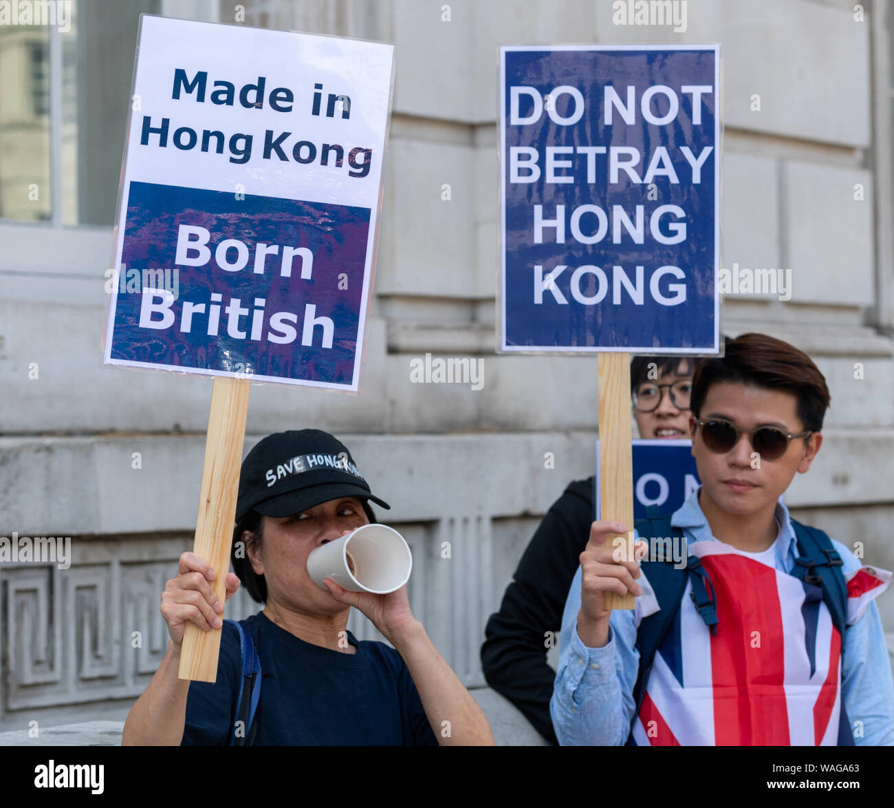 Londra 20 agosto 2019 Pro la democrazia di Hong Kong dimostranti fuori dal Cabinet Office in Whitehall London Credit Ian DavidsonAlamy Live News Foto Stock