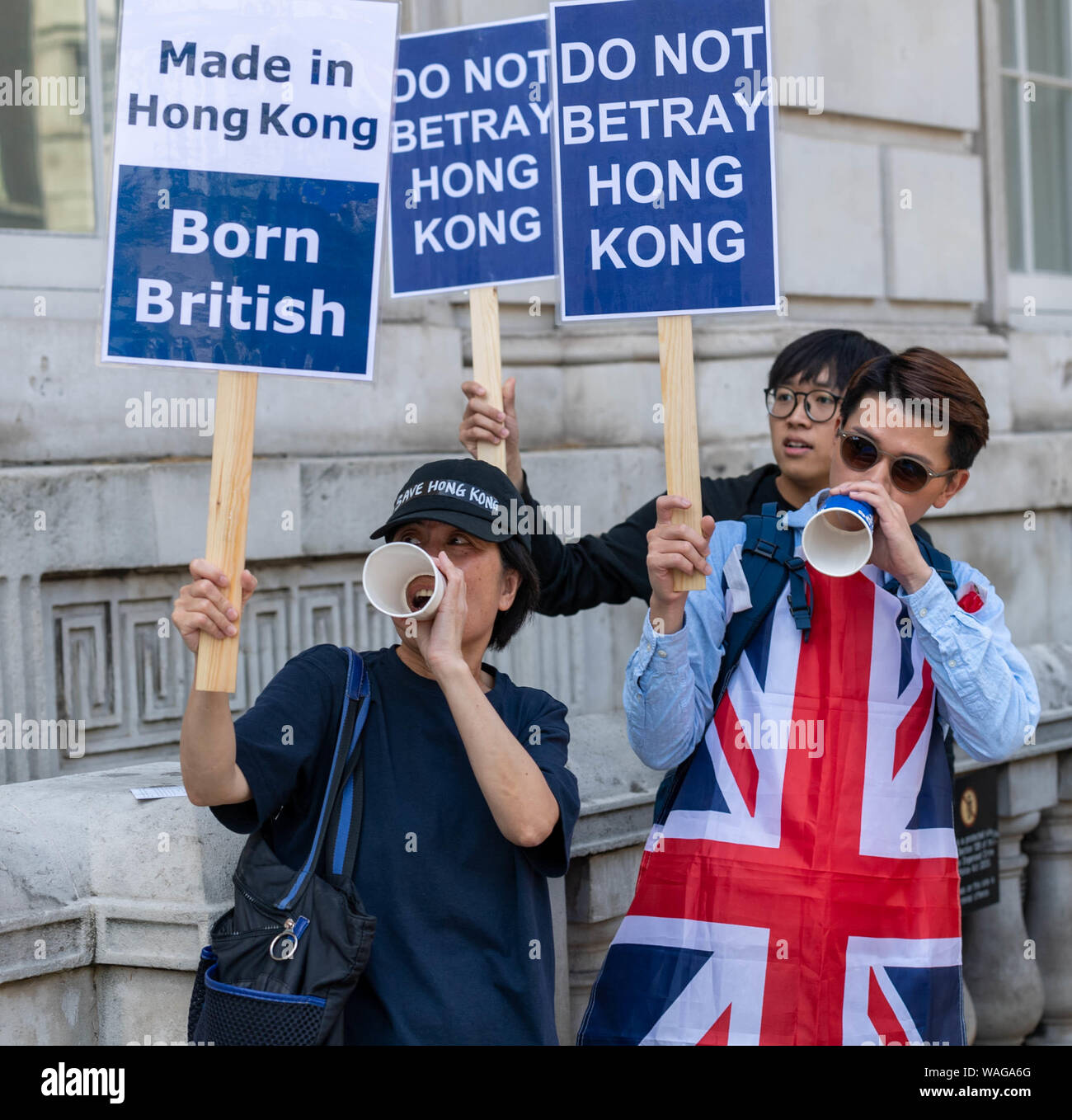 Londra 20 agosto 2019 Pro la democrazia di Hong Kong dimostranti fuori dal Cabinet Office in Whitehall London Credit Ian DavidsonAlamy Live News Foto Stock