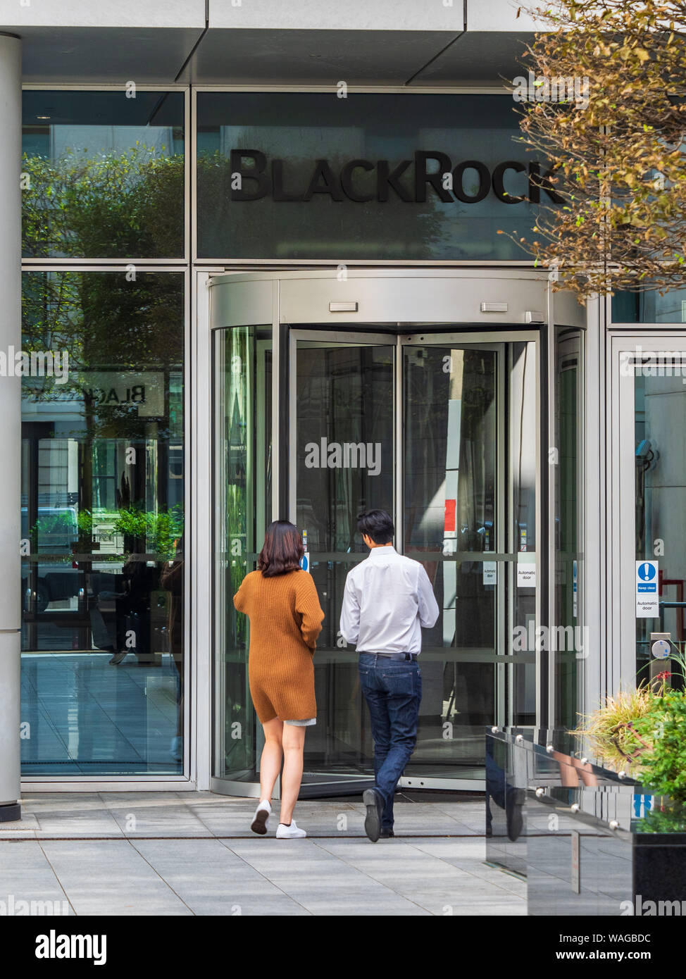 Uffici europei di Blackrock London - Drapers Gardens nella City of London Financial District - architetto Kohn Pedersen Fox Associates KPF Foto Stock