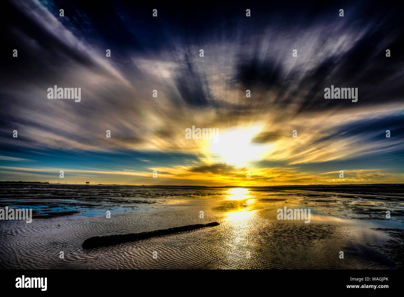 Alba sull'acqua Foto Stock